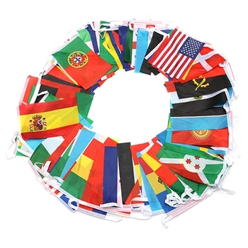 На съвсем малък от 100 страни по целия свят, народ, малки висящи знамена, флагове на държави по света, празнични декорации