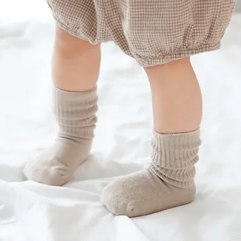 Пролетно-есенни нови детски чорапи с нескользящим лепило, детски чорапи, без костилка, свободни чорапи на пода