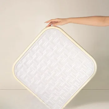 Тавана лампа кремаво-бял Прост дизайн на лампа в кремовом интериор за спални и коридор