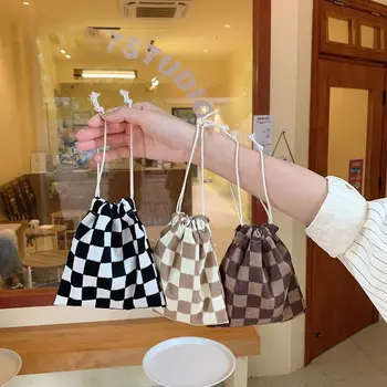 Чантата за момичета в корейски стил, чанта за грим и червило, холщовая дамски косметичка, цвете чанта, портфейл, чанта за съвсем малък